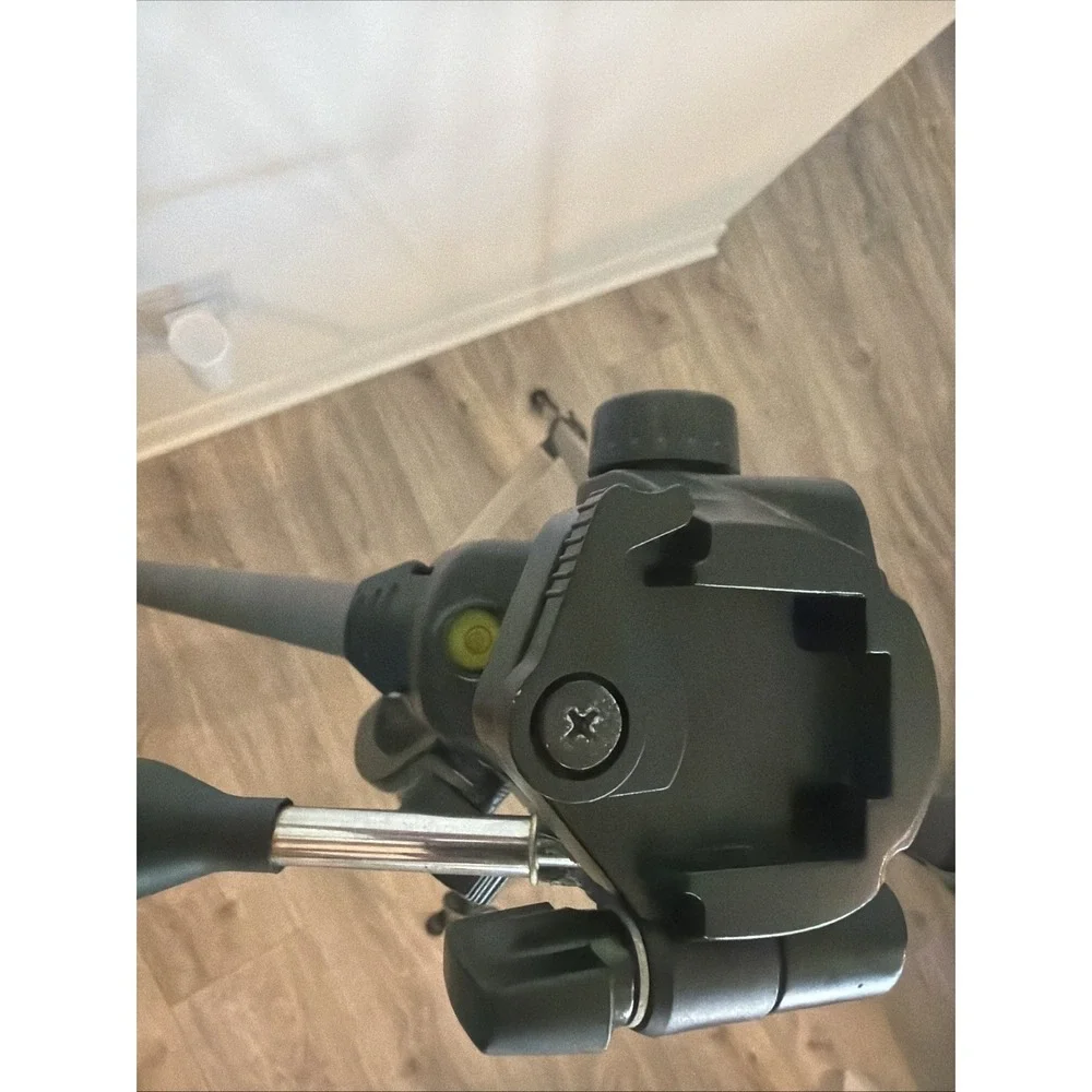 MX 1000 LIGHTWEIGHT TRIPOD, 57
